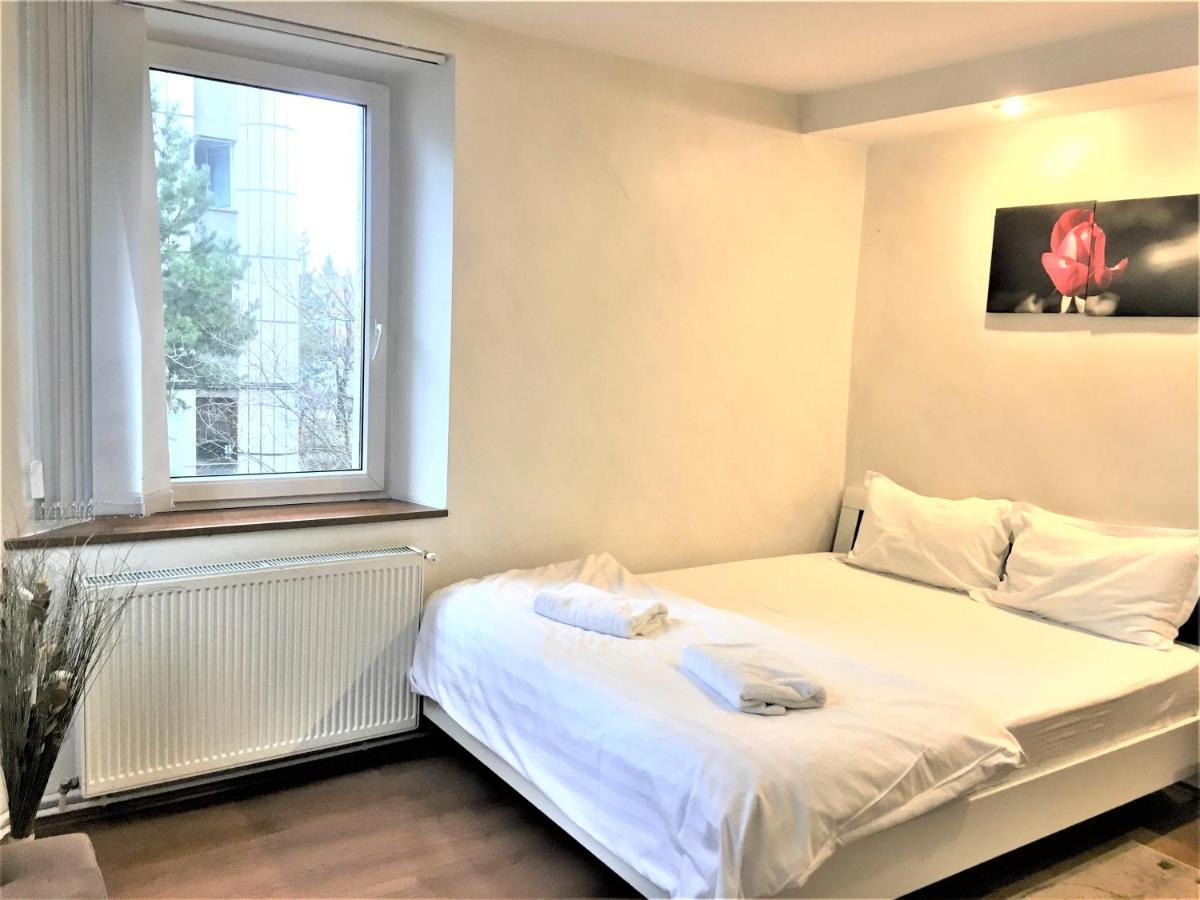 Large Apartment In Ultra-Central Location Brasov Bagian luar foto